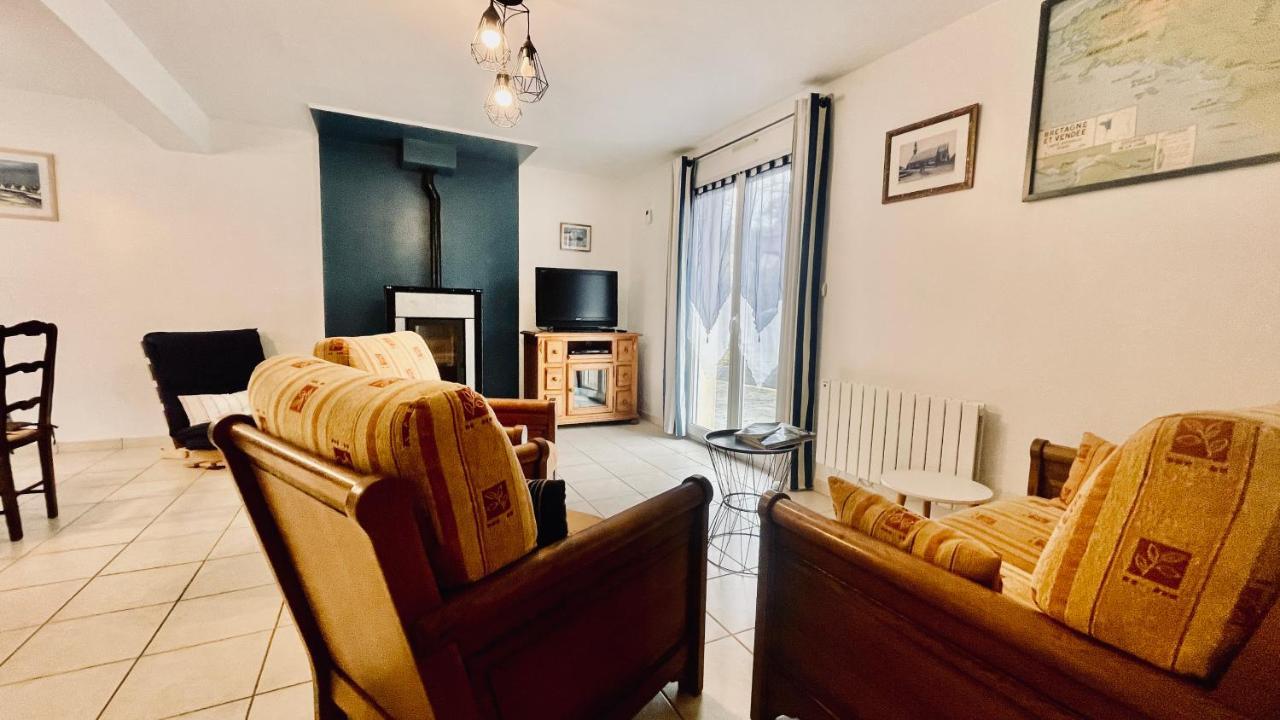 Maison Spacieuse A Deux Pas De La Plage Roscanvel Екстер'єр фото